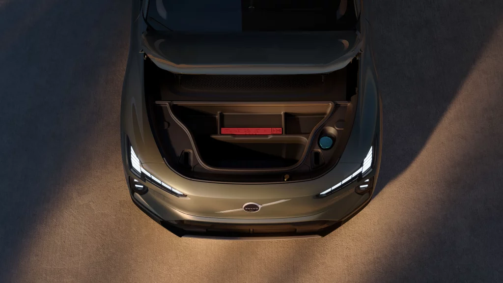Volvo EX60 Frunk