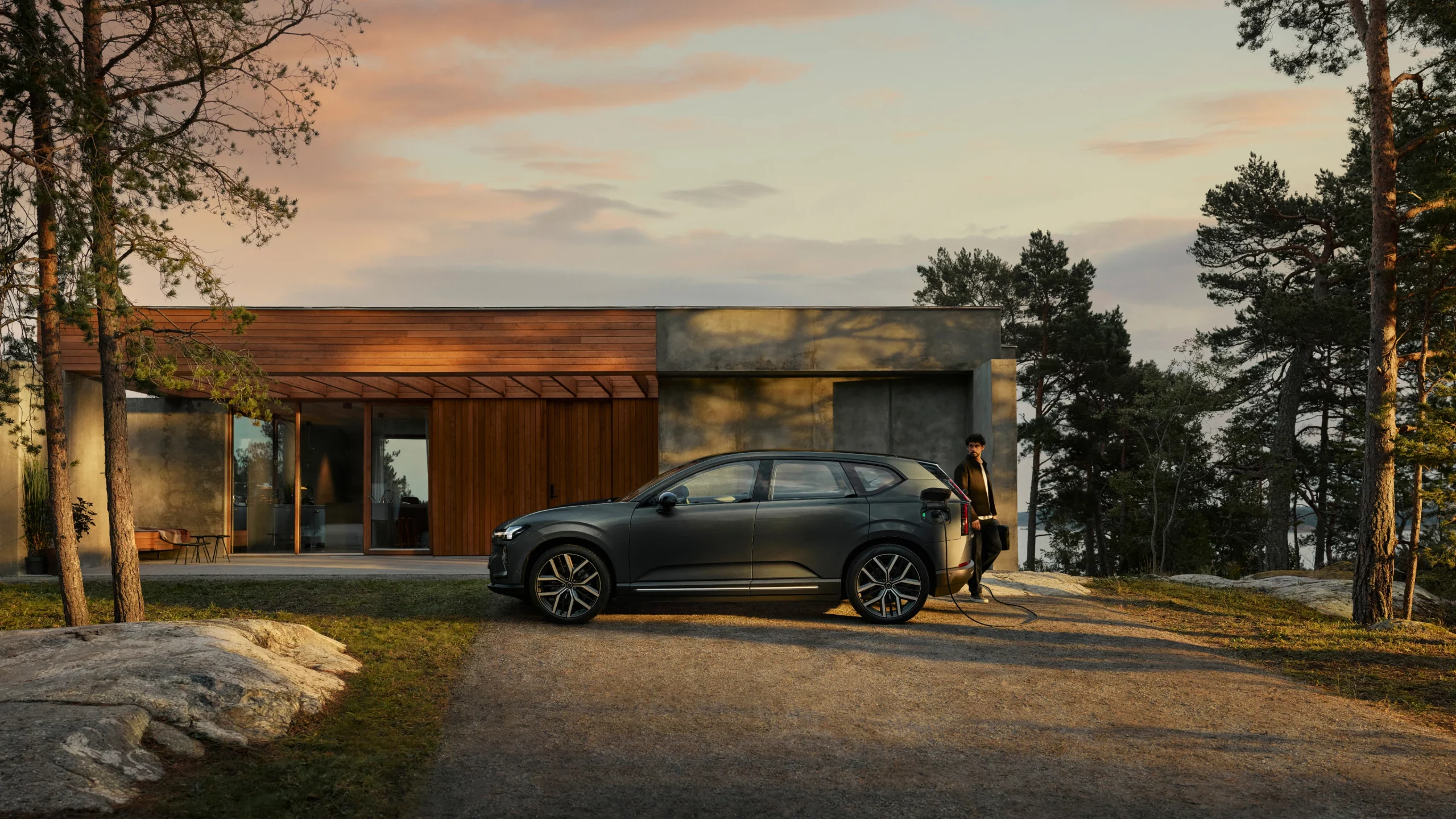 Volvo EX60 Laden